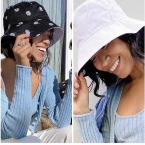 NWOT ALICE & OLIVIA Daisy Print Bucket Print OS Reversible